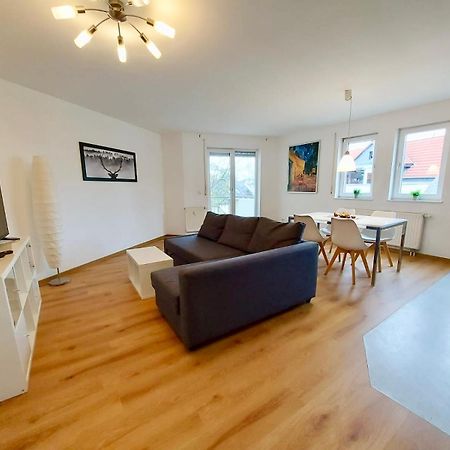 Cozy-Livings / Parkplatz, Top-Lage, Balkon, Kueche Neu-Anspach Exterior foto